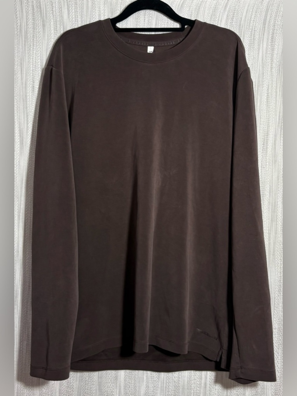 7 Diamonds Women's Long-Sleeve Crewneck Sweatshirt - Dark Brown